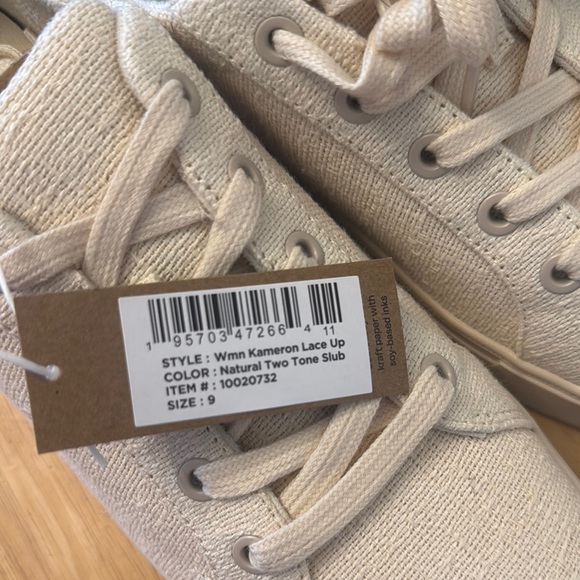 TOMS Natural Canvas Lace-Up Shoes - Picture 2 of 4